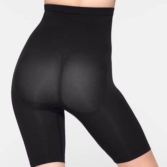 Skims‎ onyx high waist above knee shorts  shapewear XL - Picture 4 of 12